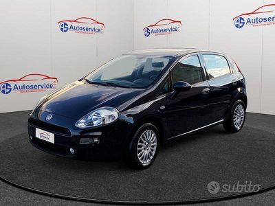 Usata Fiat Punto Lounge 77 CV (56 kW) 2015 Blu Utilitaria