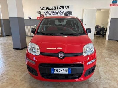 Usata Fiat Panda 69 CV (50 kW) 2018 Rosso Utilitaria
