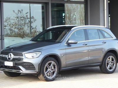 Usata Mercedes GLC300e Premium 194 CV (142 kW) 2022 Grigio scuro SUV
