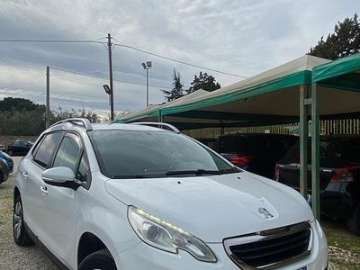 Usata Peugeot 2008 Allure 82 CV (60 kW) 2014 Bianco SUV