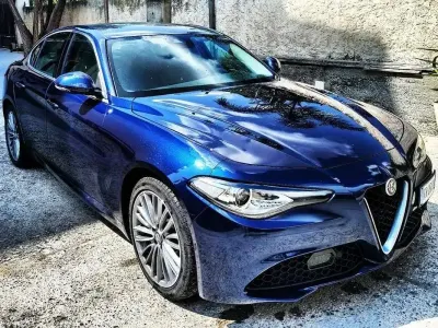 Usata Alfa Romeo Giulia Executive 190 CV (139 kW) 2018 Blu/azzurro Berlina