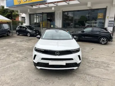 Usata Opel Mokka Edition 101 CV (74 kW) 2022 Bianco SUV