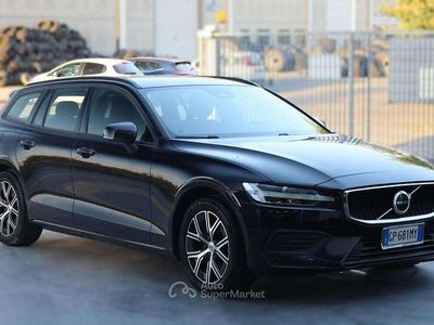 Usata Volvo V60 163 CV (119 kW) 2023 Nero Station wagon