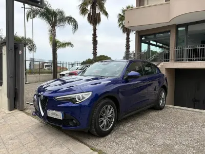 Usata Alfa Romeo Stelvio Business 160 CV (117 kW) 2022 Blu SUV