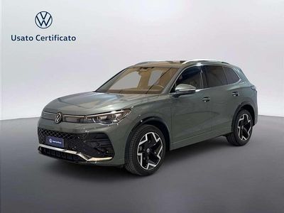 Usata VW Tiguan R-line 150 CV (110 kW) 2024 Velvet green metallizzato SUV