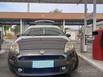 Usata Fiat Punto 77 CV (56 kW) 2017 Grigio Utilitaria