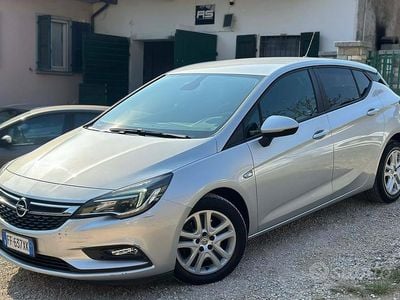 Usata Opel Astra Business 110 CV (80 kW) 2016 Grigio Berlina