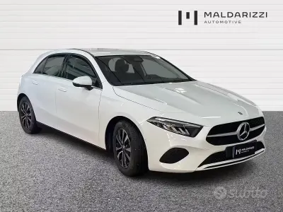 Usata Mercedes A180 Advanced 116 CV (85 kW) 2025 Bianco polare Berlina