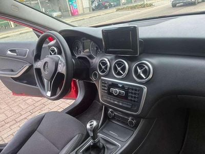 Usata Mercedes A180 Executive 109 CV (80 kW) 2015 Rosso Berlina