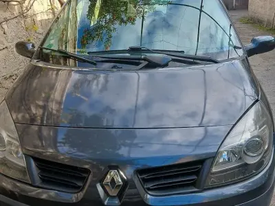 Usata Renault Scenic E-Tech 106 CV (77 kW) 2008 Grigio Monovolume
