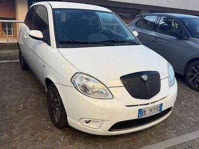 Usata Lancia Ypsilon 105 CV (77 kW) 2007 Utilitaria