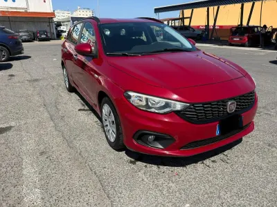 Usata Fiat Tipo Lounge 95 CV (69 kW) 2018 Rosso Station wagon
