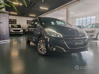 Begagnad Peugeot 208 Active 83 HK (61 kW) 2019 Blå Halvkombi