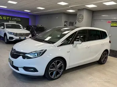 Usado Opel Zafira Innovation 140 CV (102 kW) 2017 Blanco Monovolumen