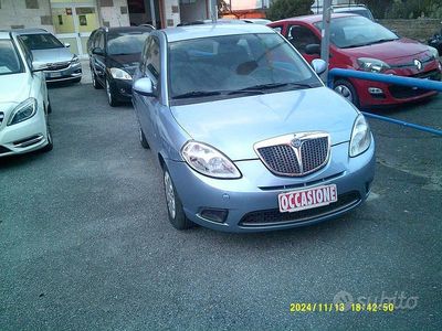 Usata Lancia Ypsilon 77 CV (56 kW) 2010 Blu Utilitaria