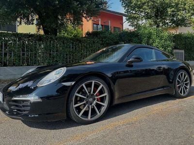Porsche 911 Carrera