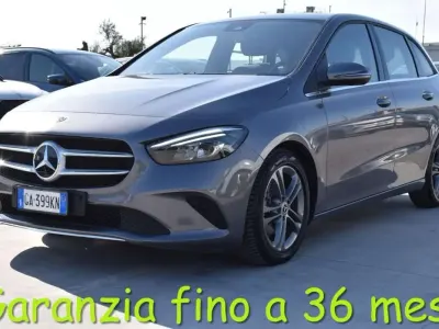 Usata Mercedes B180 Business 116 CV (85 kW) 2020 Grigio Utilitaria