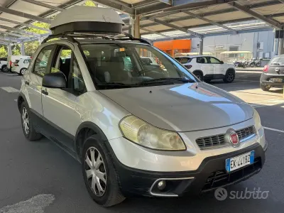 Begagnad Fiat Sedici 135 HK (99 kW) 2011 Grå SUV