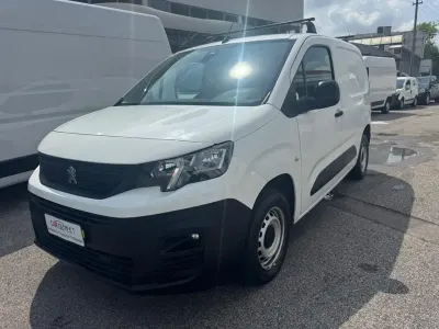 Usata Peugeot Partner 102 CV (75 kW) 2020 Bianco Monovolume