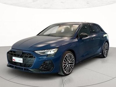 Usata Audi S3 Ambiente 333 CV (244 kW) 2024 Blu ascari metallizzato Berlina