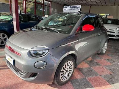 Usata Fiat 500e Red 42 kW (58 CV) 2021 Grigio medio met. Utilitaria