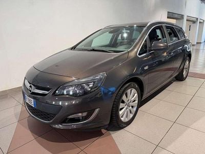 Usata Opel Astra Cosmo 125 CV (91 kW) 2012 Other Station wagon
