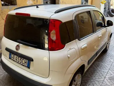 Begagnad Fiat Panda Lounge 69 HK (50 kW) 2018 Vit Halvkombi