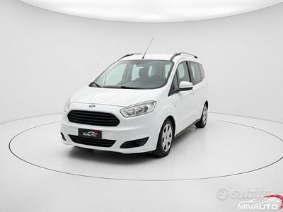 Usata Ford Tourneo Courier Titanium 75 CV (55 kW) 2015 Bianco Monovolume