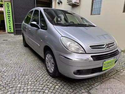 Usata Citroën Xsara Picasso 90 CV (66 kW) 2007 Grigio Monovolume
