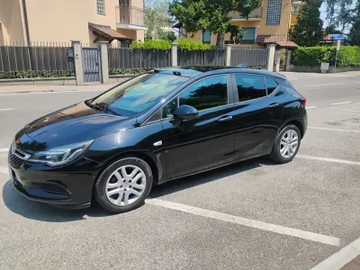 Usata Opel Astra 150 CV (110 kW) 2019 Other Utilitaria