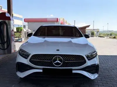 Usata Mercedes A250 AMG Line Premium 218 CV (160 kW) 2023 Berlina