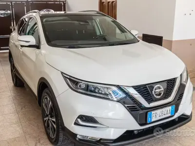 Usata Nissan Qashqai N-Connecta 116 CV (85 kW) 2018 Bianco SUV