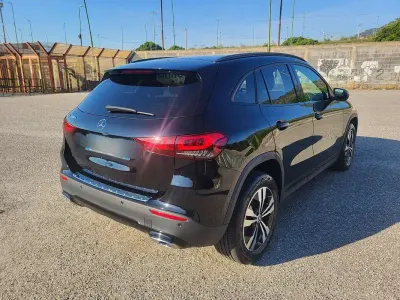 Usata Mercedes GLA200 Executive 150 CV (110 kW) 2023 Nero SUV