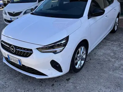 Occasion Opel Corsa Design & Tech 75 PK (55 kW) 2023 Wit Hatchback