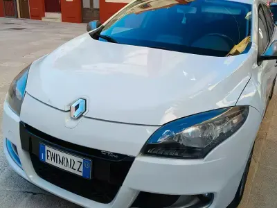 Usata Renault Mégane GrandTour 110 CV (80 kW) 2011 Bianco Station wagon