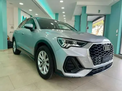 Usata Audi Q3 Business Plus 150 CV (110 kW) 2022 Grigio chiaro metallizzato SUV