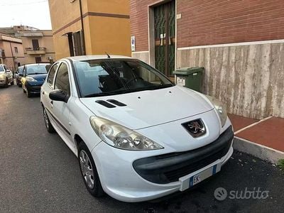 Usata Peugeot 206 60 CV (44 kW) 2010 Bianco Berlina