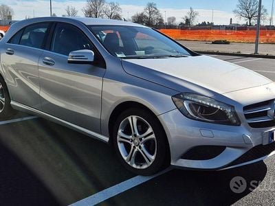 Usata Mercedes A180 109 CV (80 kW) 2012 Grigio Berlina