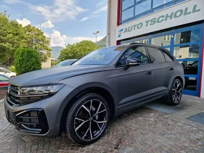 Usata VW Touareg Style 286 CV (210 kW) 2025 Siliziumgrau matt SUV