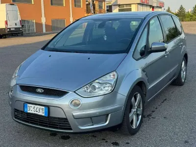 Usata Ford S-MAX Titanium 140 CV (102 kW) 2006 Argento Monovolume