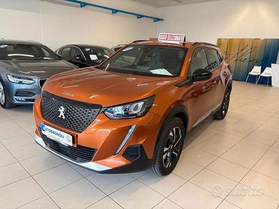 Usata Peugeot 2008 Allure 101 CV (74 kW) 2023 Arancione SUV
