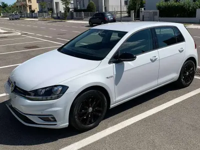 Usata VW Golf VII Business 131 CV (96 kW) 2019 Bianco Berlina