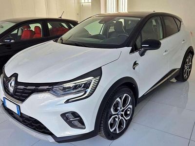 Usata Renault Captur Intens 94 CV (69 kW) 2021 Perla SUV