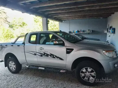 Usata Ford Ranger XLT 160 CV (117 kW) 2015 Grigio Pick-up