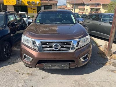 Begagnad Nissan Navara 2018 Brun Pickup
