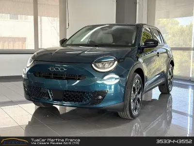 Nuova Fiat 600 La Prima 110 CV (80 kW) 2025 Blu/azzurro SUV