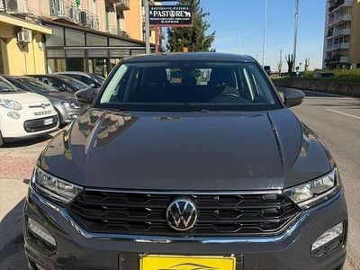Usata VW T-Roc Business 116 CV (85 kW) 2020 Grigio SUV