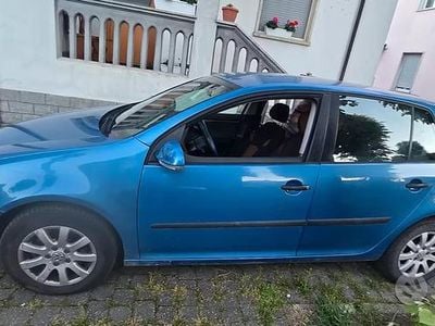 Usata VW Golf IV 2005 Blu Berlina