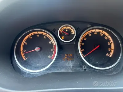 Usata Opel Corsa 86 CV (63 kW) 2012 Utilitaria
