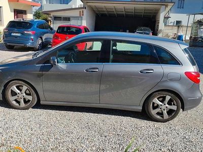 Mercedes B220